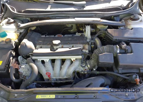 2004 Volvo V70 2.4 z USA, uszkodzony, nr VIN YV1SW64A242445065